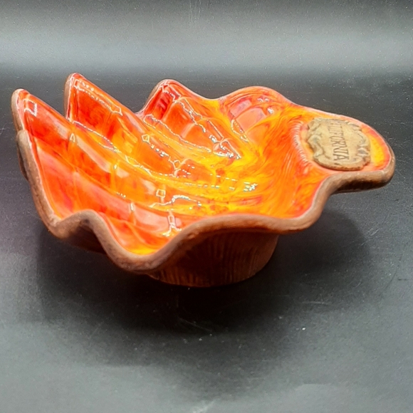 Vintage Treasure Craft California Shell Dish Ashtray Smug Pottery Drip Glaze - Picture 7 of 9